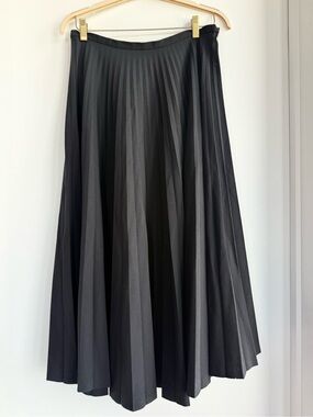 Saks Fifth Avenue Black Circle Pleated Skirt